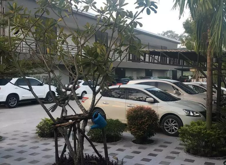 هتل Thonglor Boutique & Spa