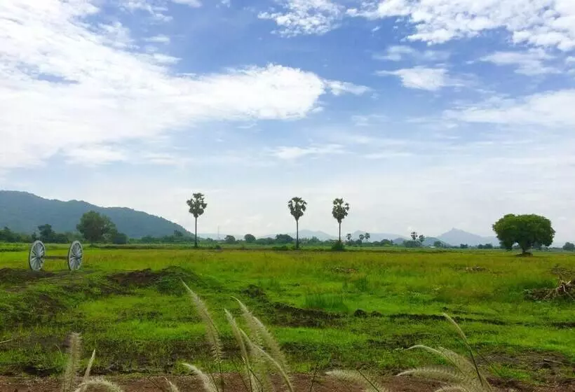 ホテル Wanlapa Farmstay