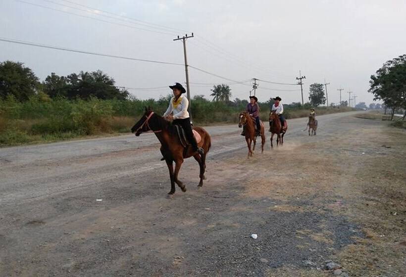 فندق Wanlapa Farmstay