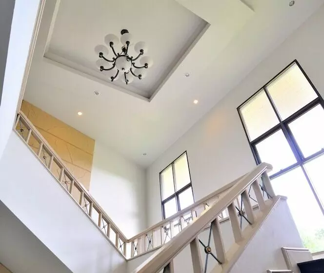 Starlite Khaoyai Hotel And Resort