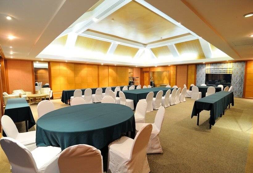 Starlite Khaoyai Hotel And Resort