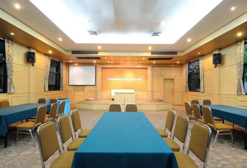 Starlite Khaoyai Hotel And Resort