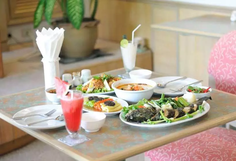 Starlite Khaoyai Hotel And Resort