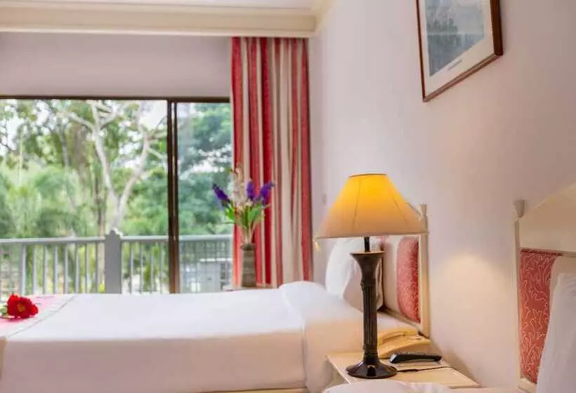 Starlite Khaoyai Hotel And Resort