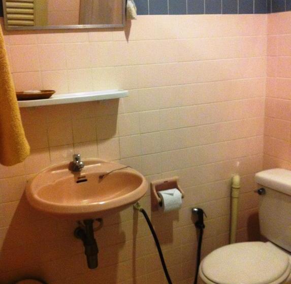 הוסטל Ymca International Hotel Chiang Rai