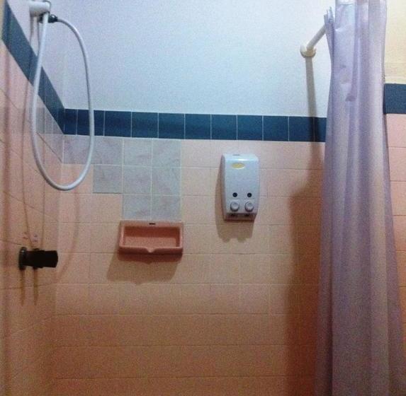 הוסטל Ymca International Hotel Chiang Rai