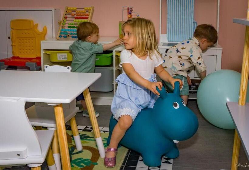 تختخواب و صبحانه Plaza La   Night And Spa