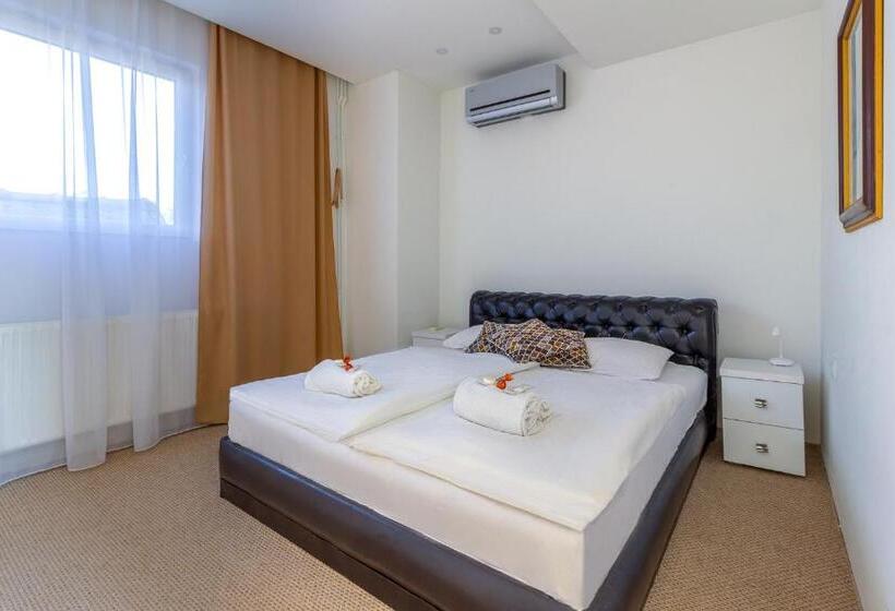 تختخواب و صبحانه Plaza La   Night And Spa