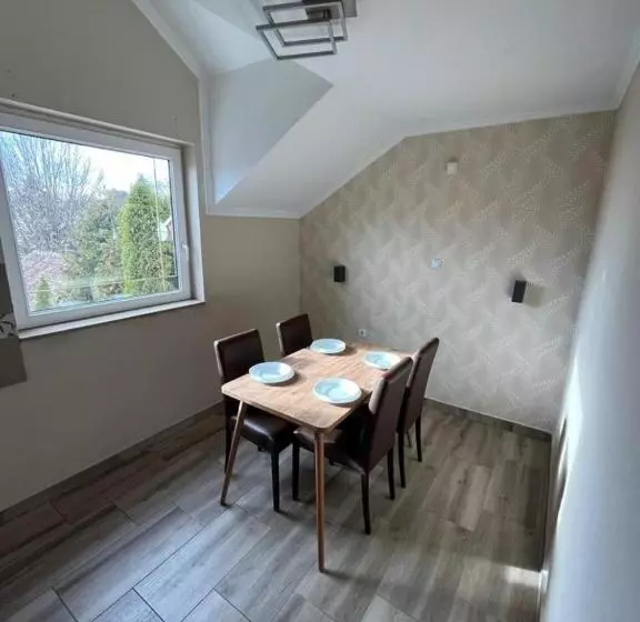 تختخواب و صبحانه Vila Boska Palic