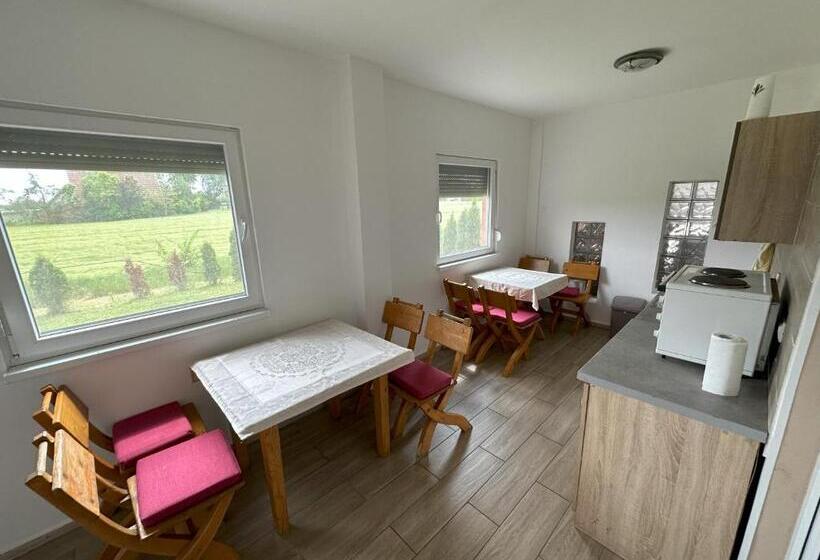 تختخواب و صبحانه Vila Boska Palic