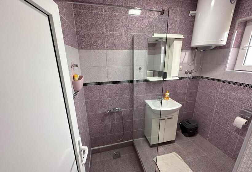 تختخواب و صبحانه Vila Boska Palic