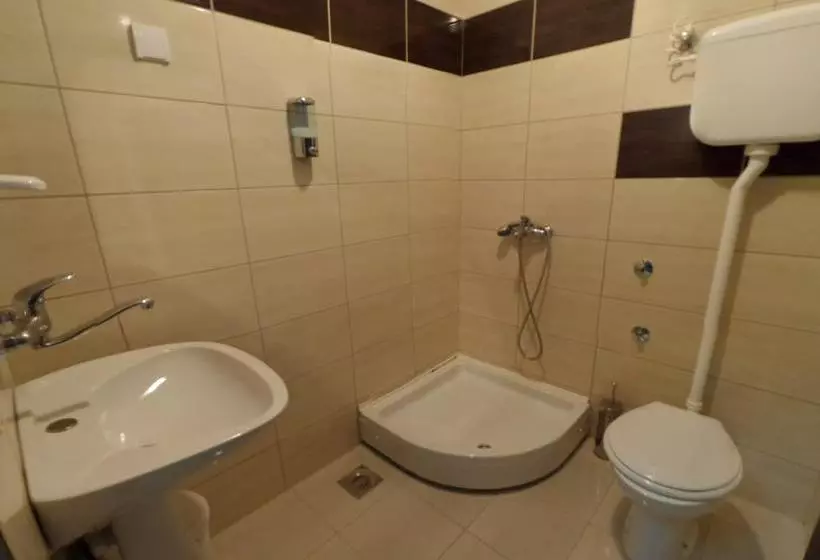 تختخواب و صبحانه Jet Set Prenocistes Novi Sad