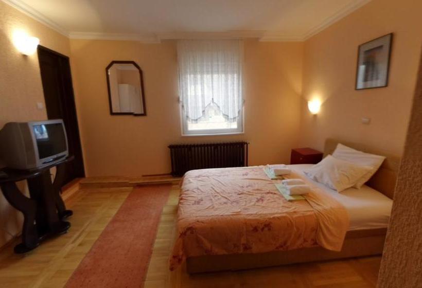 تختخواب و صبحانه Jet Set Prenocistes Novi Sad