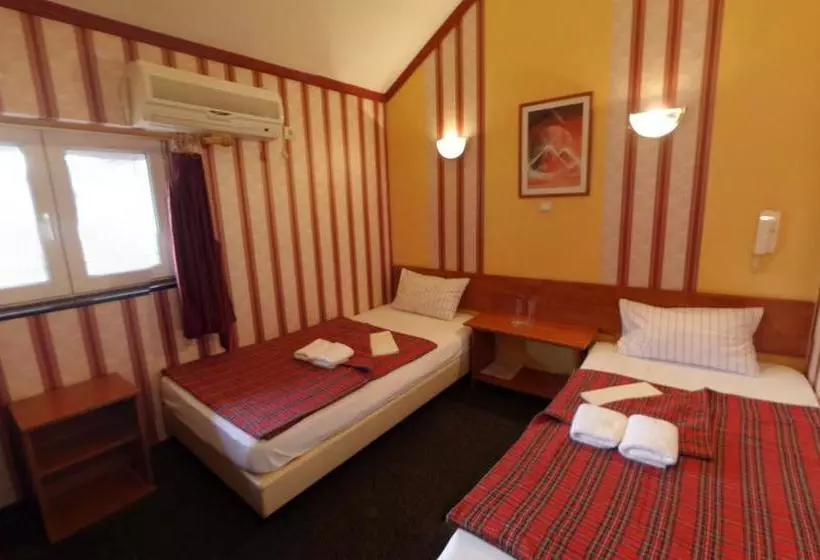 تختخواب و صبحانه Jet Set Prenocistes Novi Sad