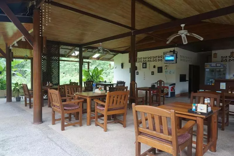 Cousin Resort