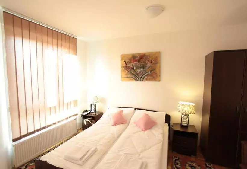 Hostel Royal