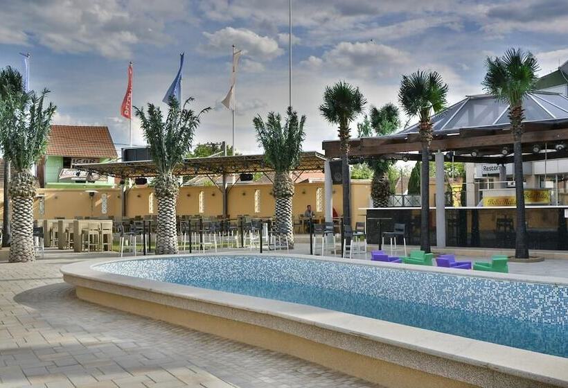 فندق Bella Nella