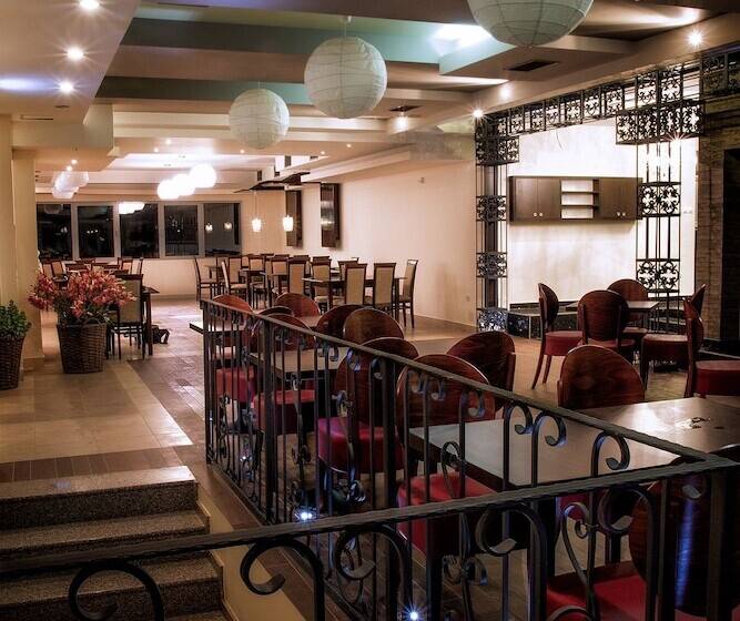 فندق Bella Nella