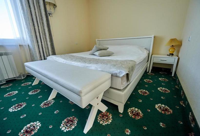 Hotel Imperial Palace