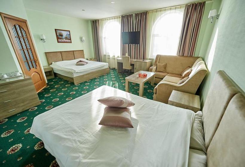 Hotel Imperial Palace