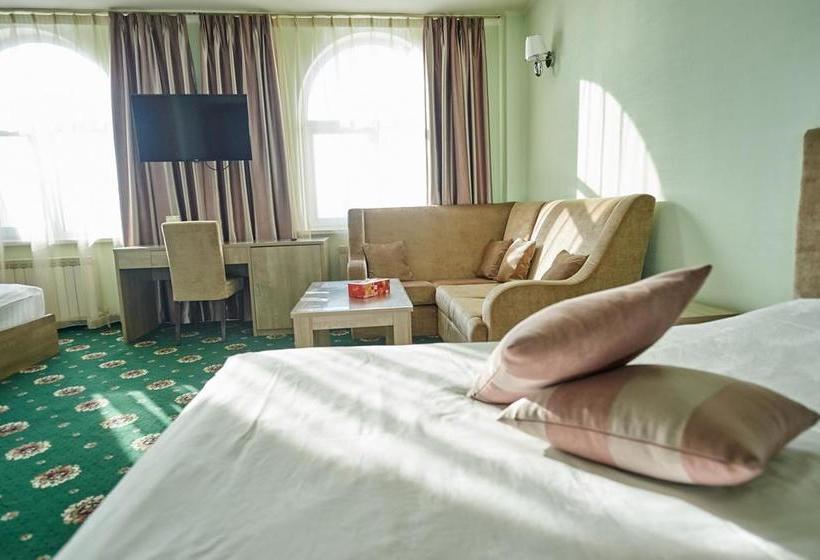 Hotel Imperial Palace