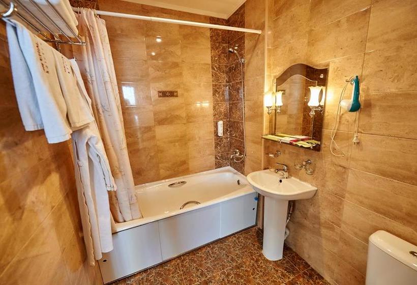 Hotel Imperial Palace