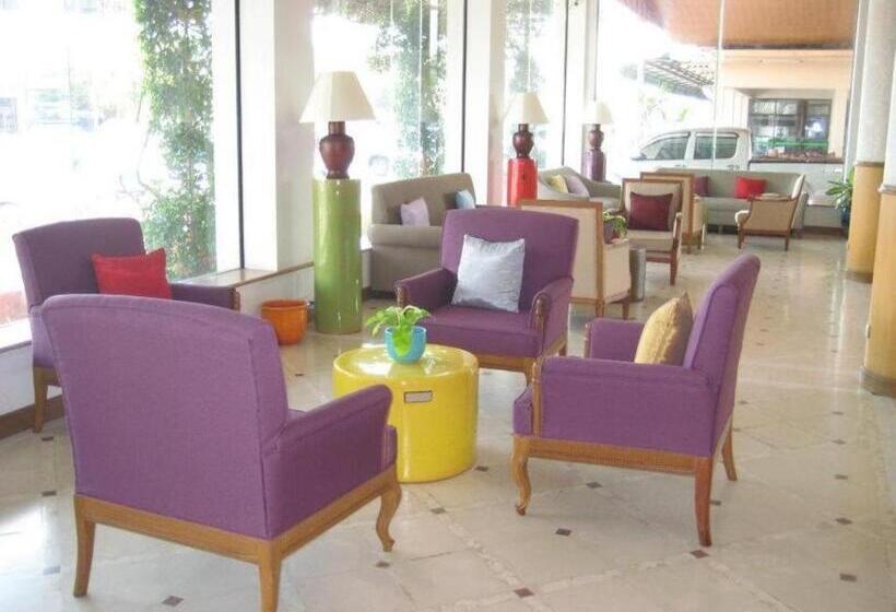 Отель The Majestic Sakon Nakhon