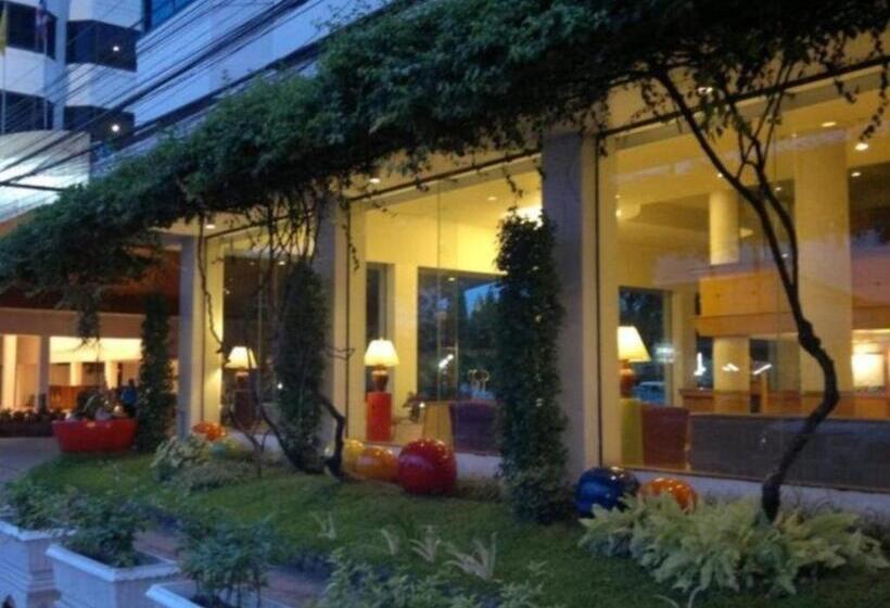 Отель The Majestic Sakon Nakhon