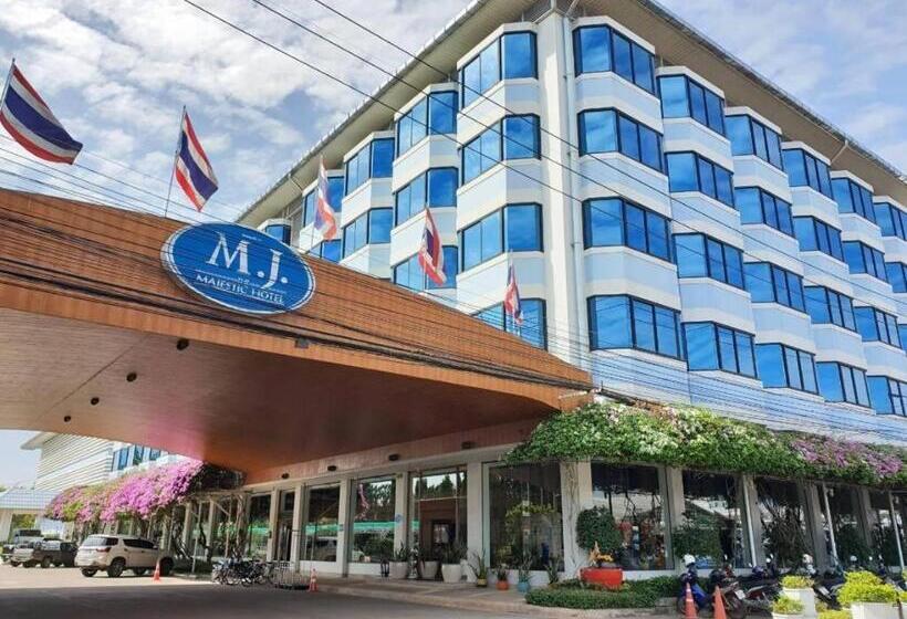 Отель The Majestic Sakon Nakhon