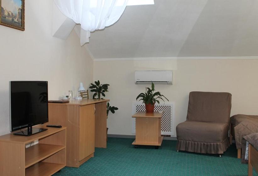 فندق Voskresenskaya