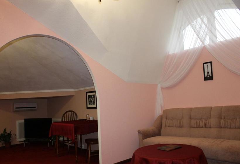 فندق Voskresenskaya