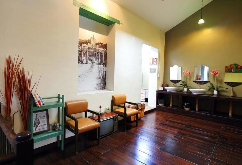 Luang Poj Boutique Hostel