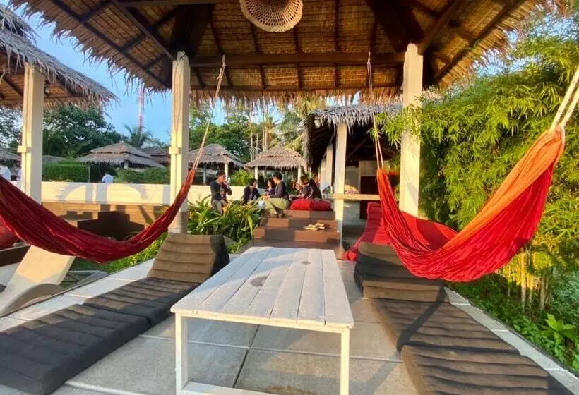 Lomakeskus Paradise Cottage