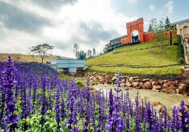 The Bluesky Resort @ Khao Kho