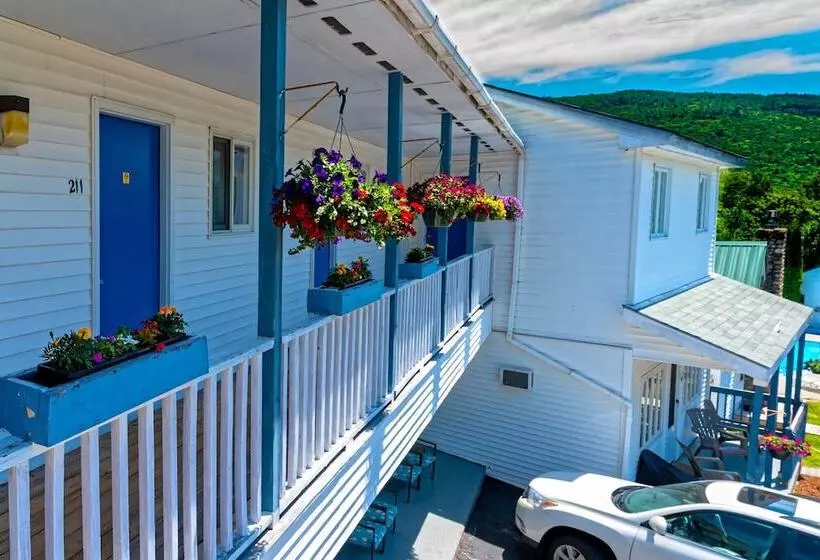 Parkers Motel