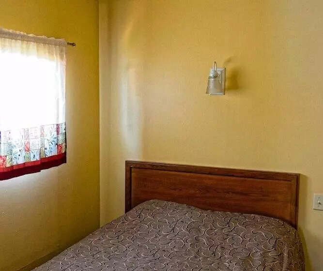 Parkers Motel