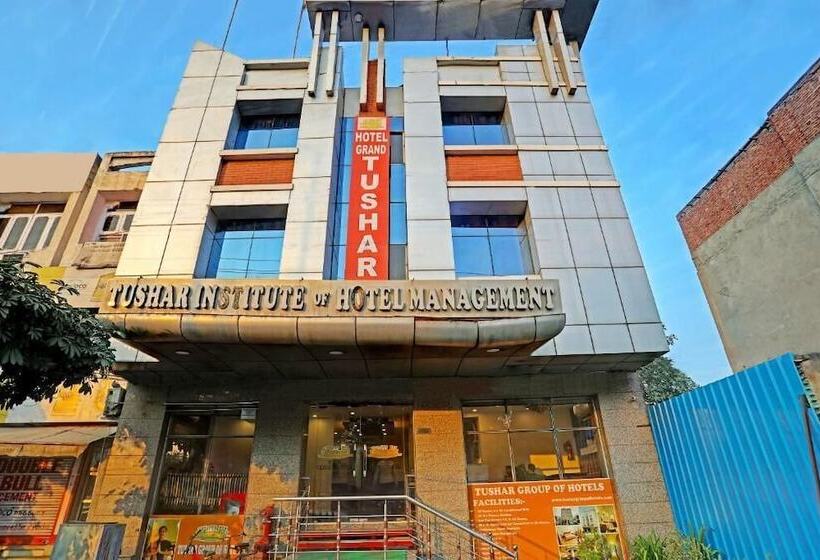 בית מלון כפרי Grand Tushar