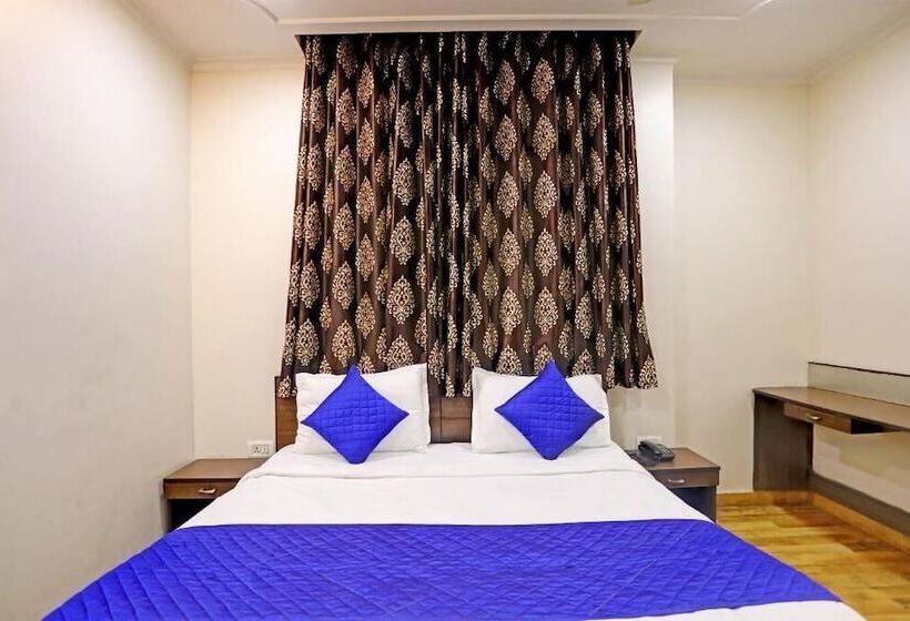 בית מלון כפרי Grand Tushar