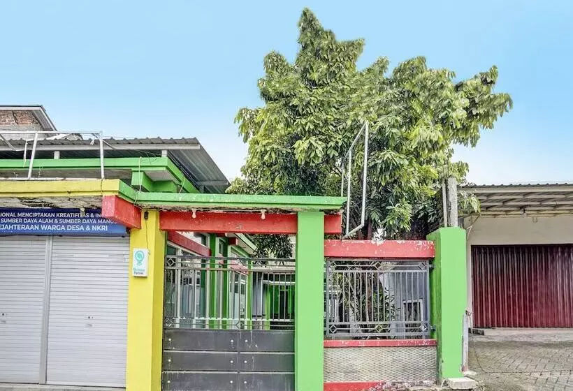 Hotelli Spot On 92086 Fun Guesthouse