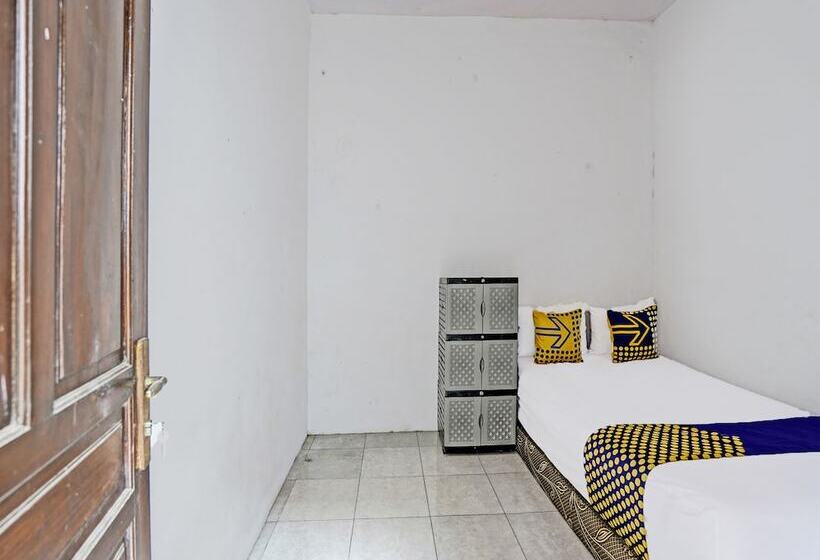 فندق Spot On 92086 Fun Guesthouse