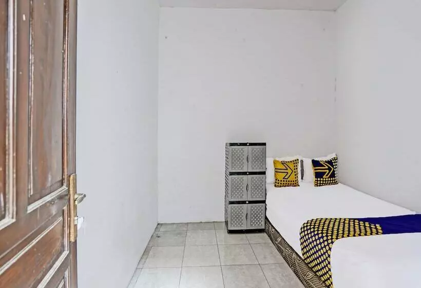 Hotelli Spot On 92086 Fun Guesthouse