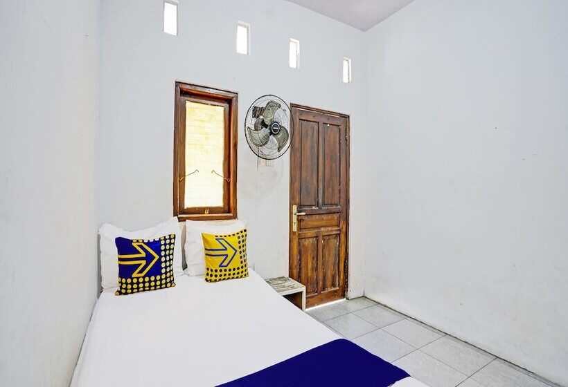 فندق Spot On 92086 Fun Guesthouse