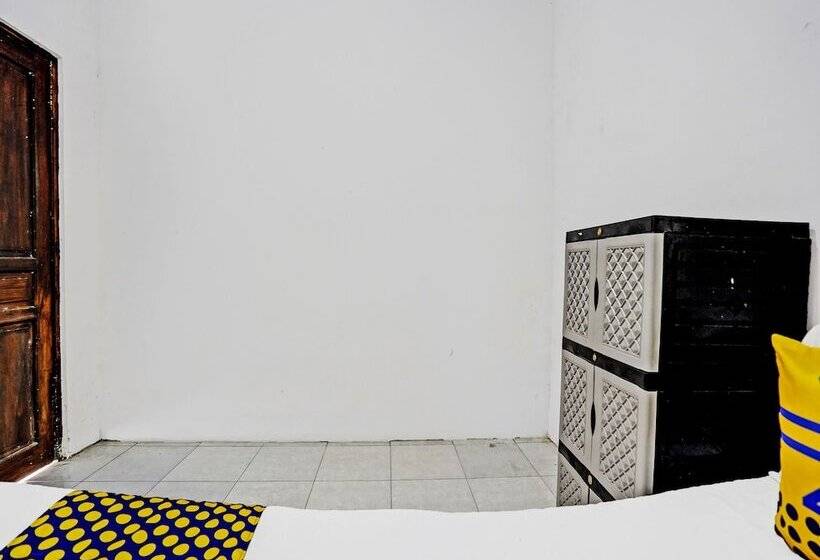 فندق Spot On 92086 Fun Guesthouse