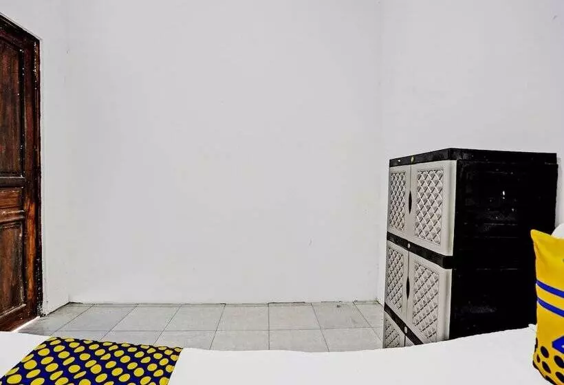 Hotelli Spot On 92086 Fun Guesthouse