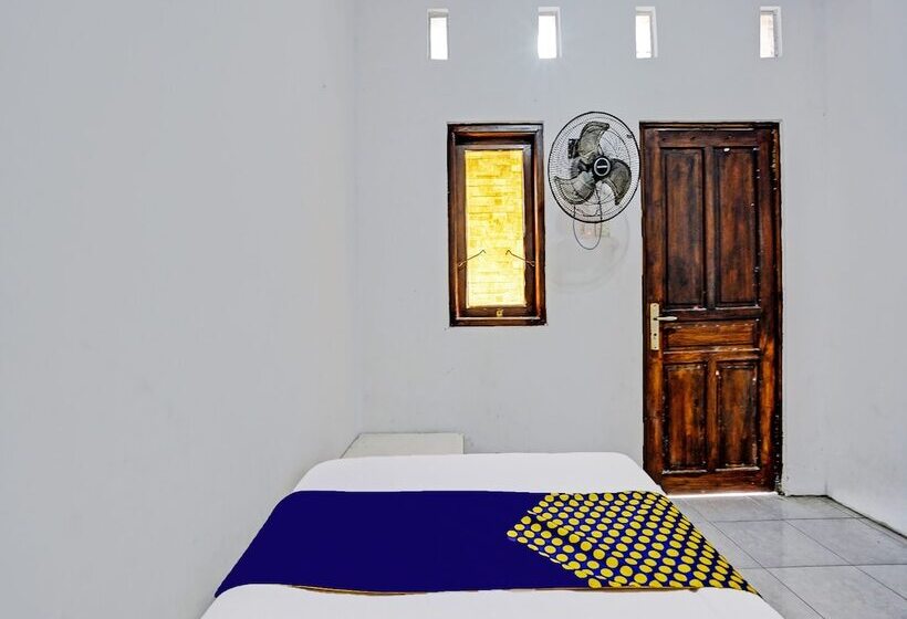 فندق Spot On 92086 Fun Guesthouse