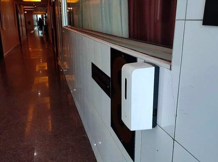 تختخواب و صبحانه Koki