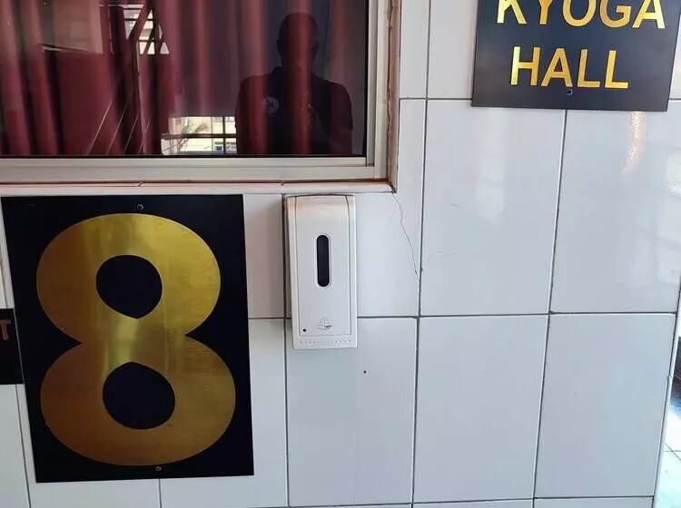 تختخواب و صبحانه Koki