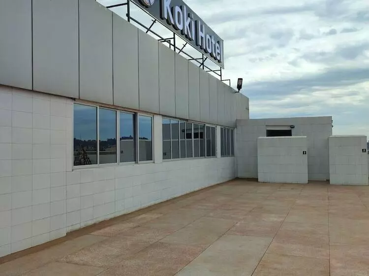 تختخواب و صبحانه Koki