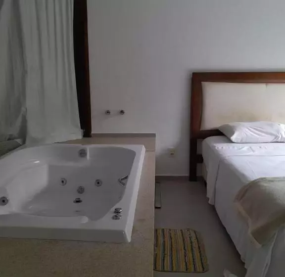 簡易ホテル Pousada Canto Da Lua   Macacos 01