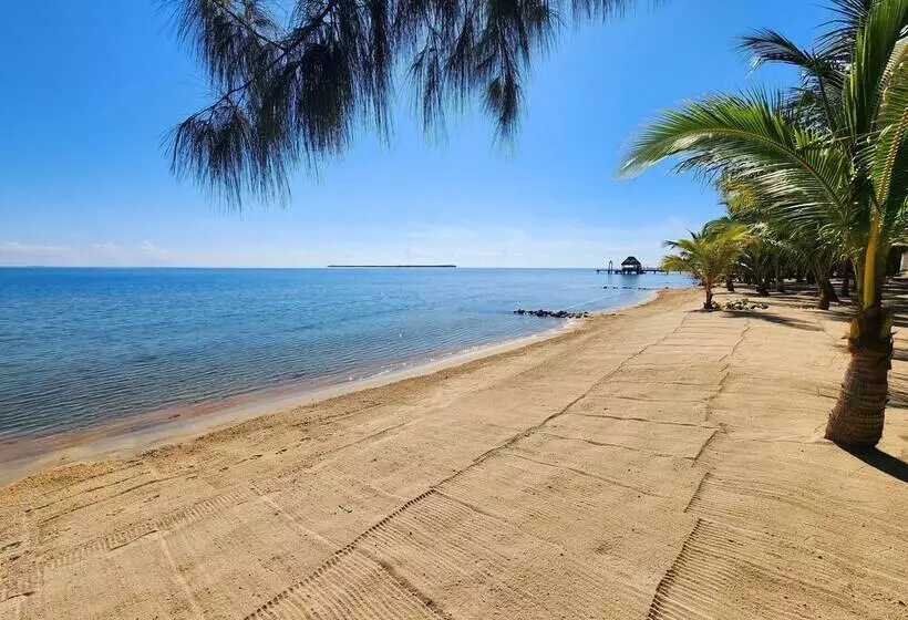 Hotelli Ceiba Beach Resort